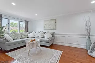 22 Averell Dr, Parsippany, NJ 07950 - Photo 12