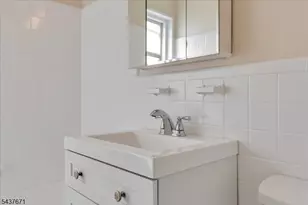 11B W Roselle Ave, Roselle Park, NJ 07204 - Photo 18