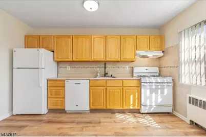 11B W Roselle Ave #B, Roselle Park, NJ 07204 - Photo 10