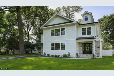 196 Vinton Cir, Fanwood, NJ 07023 - Photo 2