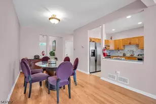 286 Summerhill Dr, Parsippany, NJ 07950 - Photo 4