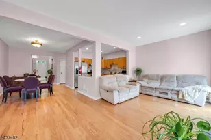 286 Summerhill Dr, Parsippany, NJ 07950 - Photo 6