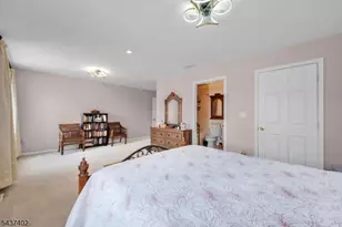286 Summerhill Dr, Parsippany, NJ 07950 - Photo 18
