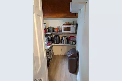 134 E Curtis St, Linden, NJ 07036 - Photo 24