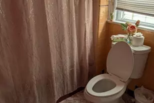 134 E Curtis St, Linden, NJ 07036 - Photo 4