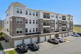 11 Veterans Wy, Morris Plains, NJ 07950 - Photo 1