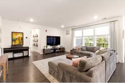 11 Veterans Way #111, Morris Plains, NJ 07950 - Photo 6
