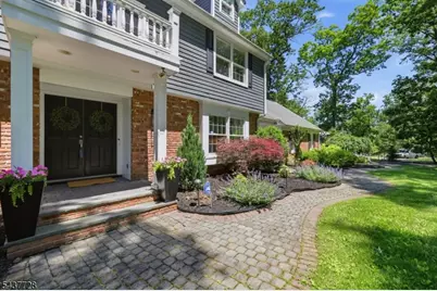 70 High Oaks Dr, Watchung, NJ 07069 - Photo 1