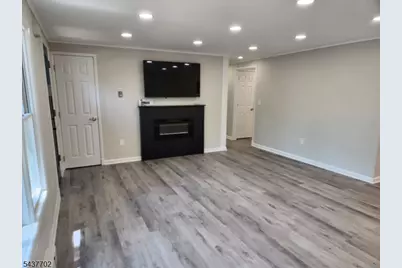 1 Watergate Dr, High Bridge, NJ 08829 - Photo 8