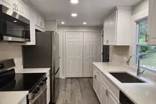 1 Watergate Dr, High Bridge, NJ 08829 - Photo 6