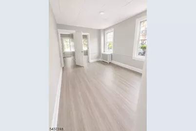 195 Lehigh Ave #1, Newark, NJ 07112 - Photo 6