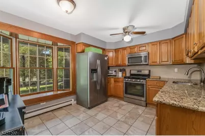 23 Country Hill Rd, Clinton Township, NJ 08833 - Photo 10