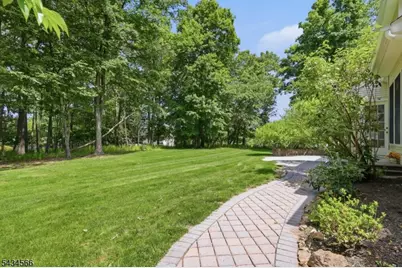 6 Janet Dr, Washington Township, NJ 07853 - Photo 32