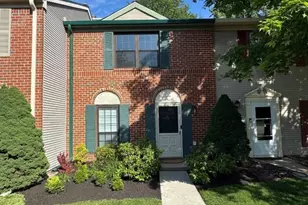 8 Tracy Ct, Franklin Township, NJ 08823 - Photo 1