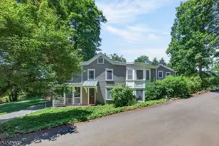 35 Woodledge Rd, Watchung, NJ 07069 - Photo 2