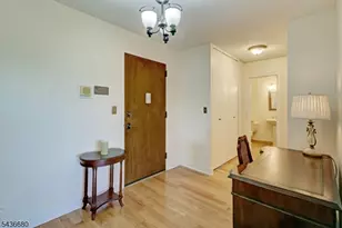 2 Claridge Dr 5Gw, Verona, NJ 07044 - Photo 2
