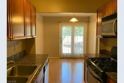 18 Mews Ln, South Orange, NJ 07079 - Photo 4