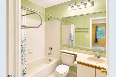 18 Mews Ln, South Orange, NJ 07079 - Photo 10