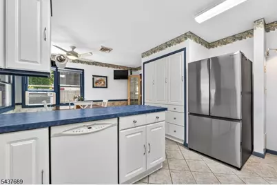 1813 Washington Valley Rd, Bridgewater, NJ 08836 - Photo 18