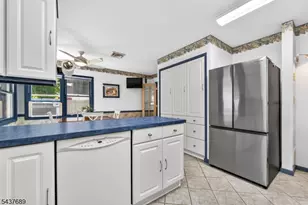 1813 Washington Valley Rd, Bridgewater, NJ 08836 - Photo 18