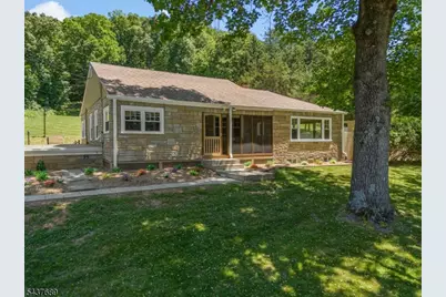 1813 Washington Valley Rd, Bridgewater, NJ 08836 - Photo 1