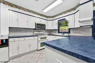 1813 Washington Valley Rd, Bridgewater, NJ 08836 - Photo 16