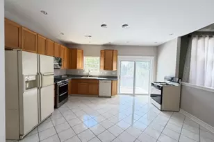 373 Stonehenge Dr, Lopatcong Township, NJ 08865 - Photo 2