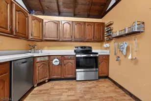 138 Lakeside Dr W, Liberty Township, NJ 07823 - Photo 14