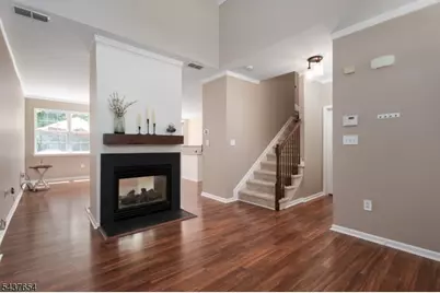 8 Scarlet Oak Dr, Montgomery Township, NJ 08540 - Photo 2