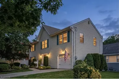 81 Hudson Ave, Ridgefield, NJ 07660 - Photo 2