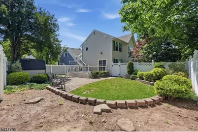 81 Hudson Ave, Ridgefield, NJ 07660 - Photo 40