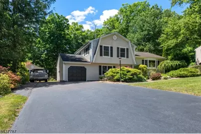 46 Sussex Dr, West Milford, NJ 07480 - Photo 2