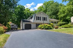 46 Sussex Dr, West Milford, NJ 07480 - Photo 2