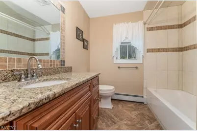 24 Hardscrabble Hill Rd, Raritan Township, NJ 08822 - Photo 16