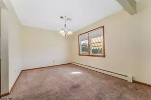 24 Hardscrabble Hill Rd, Raritan Township, NJ 08822 - Photo 10