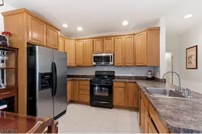 34 Turnberry Ln, Hardyston Township, NJ 07419 - Photo 10