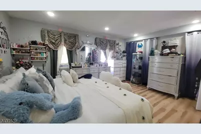 38 Taylor St, Newark, NJ 07104 - Photo 8