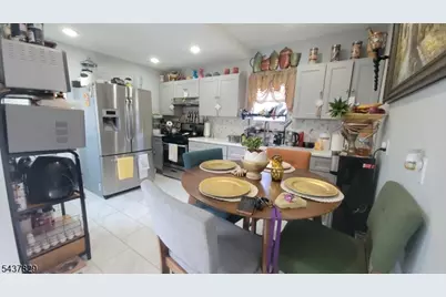 38 Taylor St, Newark, NJ 07104 - Photo 4