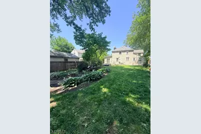 242 Bradford Rd, Hillside, NJ 07205 - Photo 10