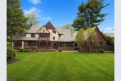 38 Alexander Ave, Nutley, NJ 07110 - Photo 2