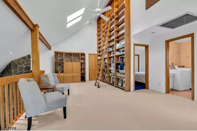 209 Squaw Trl, Hopatcong, NJ 07821 - Photo 18