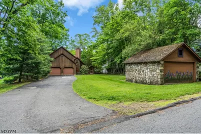 209 Squaw Trl, Hopatcong, NJ 07821 - Photo 32
