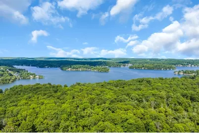 209 Squaw Trl, Hopatcong, NJ 07821 - Photo 36