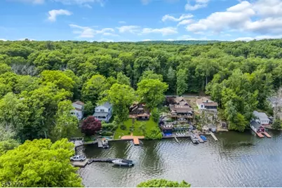 209 Squaw Trl, Hopatcong, NJ 07821 - Photo 34
