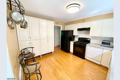 220 W Hanover Ave, Morris Township, NJ 07960 - Photo 6
