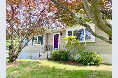 220 W Hanover Ave, Morris Township, NJ 07960 - Photo 2