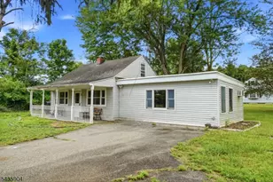 1 Round Top Dr, Clinton Township, NJ 08801 - Photo 2