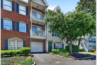 5 Krueger Ct, Newark, NJ 07103 - Photo 4