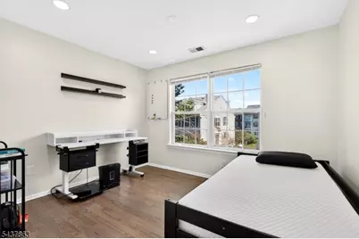 5 Krueger Ct, Newark, NJ 07103 - Photo 20