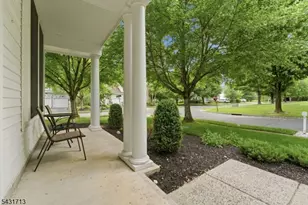 25 Village Square Dr, Union Township, NJ 08802 - Photo 2